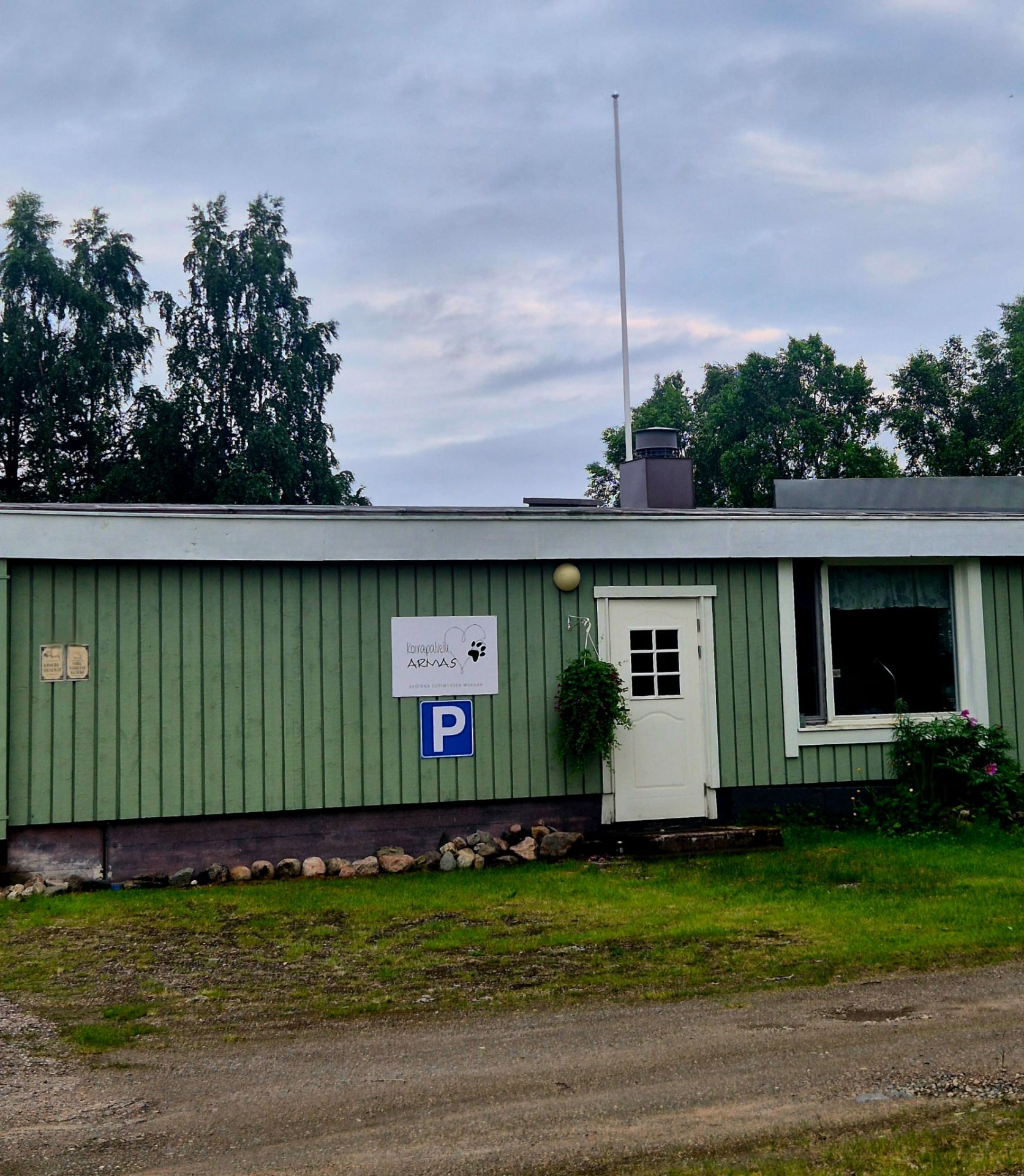 Koirapalvelu Armas sisäänkäynti